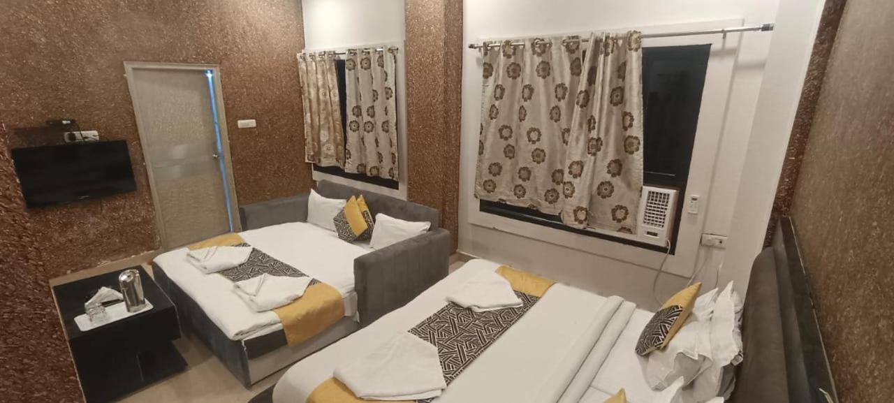 Hotel Deva Inn Váránaszi Kültér fotó