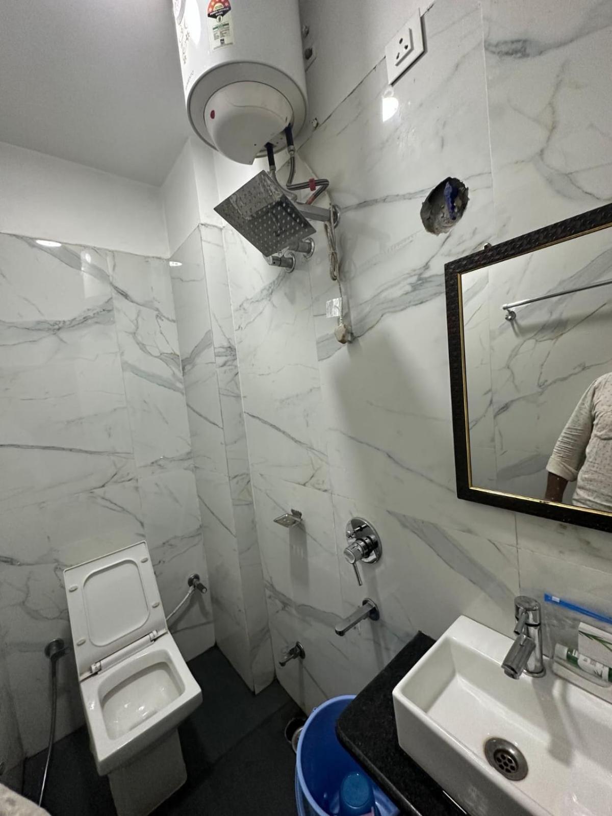 Hotel Deva Inn Váránaszi Kültér fotó